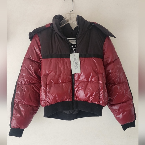 *CLEARANCE* Woma Bernardo Bernie Red & black Winter Puffer with hood! size Small - Picture 1 of 4